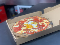 Pepperoni du Pizzas à emporter Le Petit César à Ermont - n°1