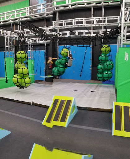 Skymax Trampoline Arena image 5