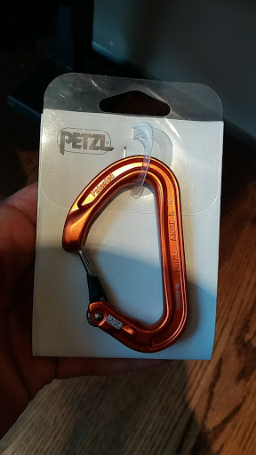 Clothing Store «The North Face», reviews and photos, 799 Grand Ave, St Paul, MN 55105, USA