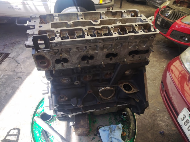 Servicio automotriz CORDERO
