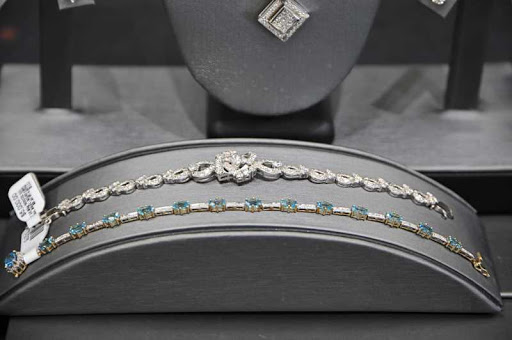 Pawn Shop «Ohio Gold & Pawn LLC», reviews and photos, 3970 Everhard Rd NW, Canton, OH 44709, USA