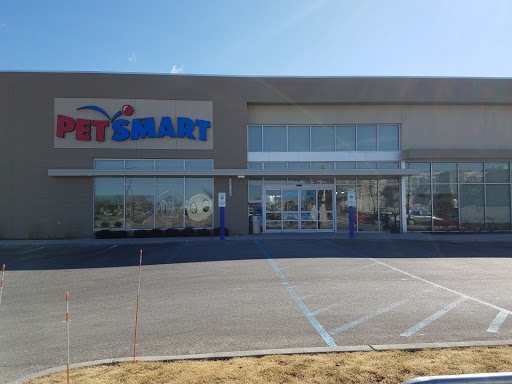 Pet Supply Store «PetSmart», reviews and photos, 320 W Town Square Way, Oak Creek, WI 53154, USA
