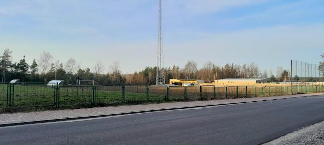 Opinii despre Stadion piłkarski Orzeł Gielniów în Skarżysko-Kamienna - Boisko do piłki nożnej