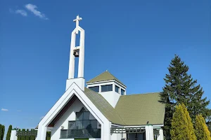 Keturnaujiena Divine Mercy Chapel image