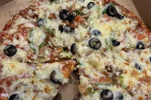 Abu Al Waleed Pizza image