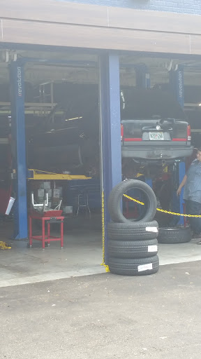 Car Repair and Maintenance «Pep Boys Auto Service & Tire», reviews and photos, 6492 Park Blvd N, Pinellas Park, FL 33781, USA