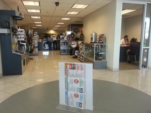 Toyota Dealer «Claremont Toyota», reviews and photos, 601 Auto Center Dr, Claremont, CA 91711, USA