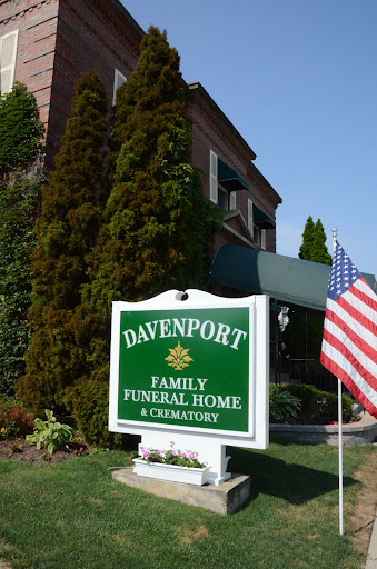 Funeral Home «Davenport Family Funeral Home», reviews and photos, 149 W Main St, Barrington, IL 60010, USA
