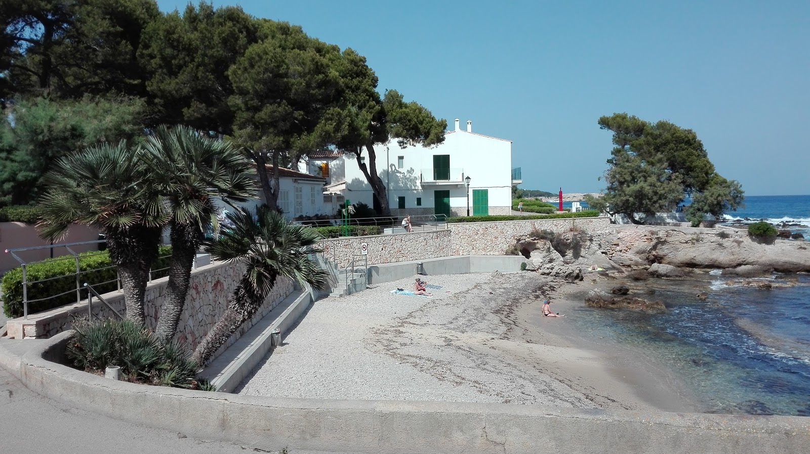 Photo of Platja de na Ferradura - good pet friendly spot for vacation