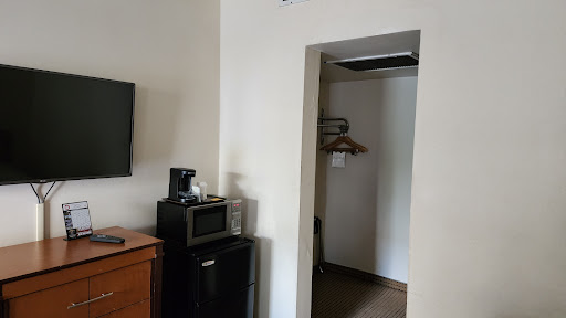Mikado Hotel image