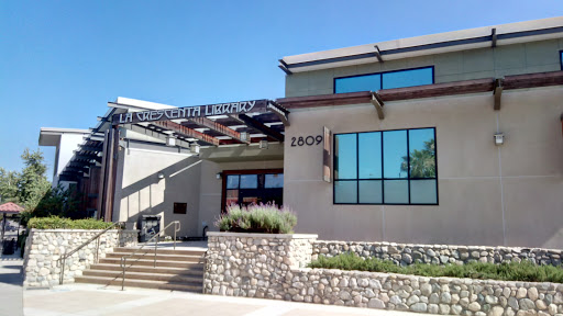 La Crescenta Library image