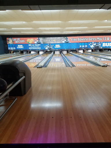 Bowling Alley «Plaza Lanes Bowling Center», reviews and photos, 506 Droste Rd, St Charles, MO 63301, USA