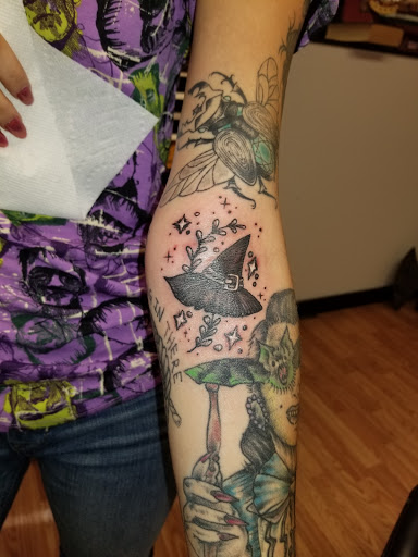 Tattoo Shop «Patriotic Pain Tattoo & Body Piercing», reviews and photos, 5658 William Penn Hwy, Murrysville, PA 15668, USA