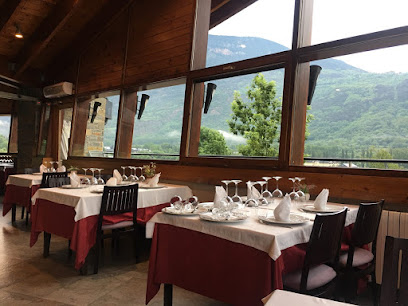 La Llardana Hotel Restaurant - Cam. San Antón, s/n, 22440 Benasque, Huesca, Spain