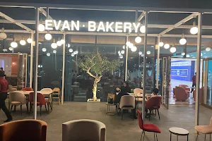 Evan Bakery image