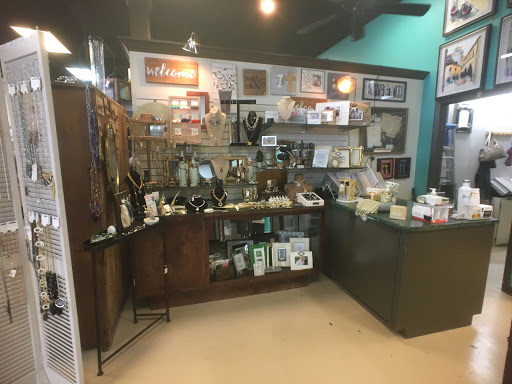 Gift Shop «Cheldens Gift Emporium», reviews and photos, 1111 Corsbie St SE, Decatur, AL 35601, USA