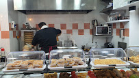 Atmosphère du Restaurant libanais RANNOUCH CITY - SNACK LIBANAIS 🇱🇧 à Paris - n°5
