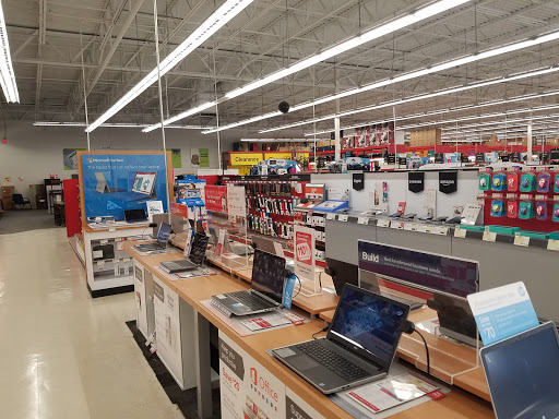 Office Supply Store «Staples», reviews and photos, 11806 Bruce B Downs Blvd, Tampa, FL 33612, USA