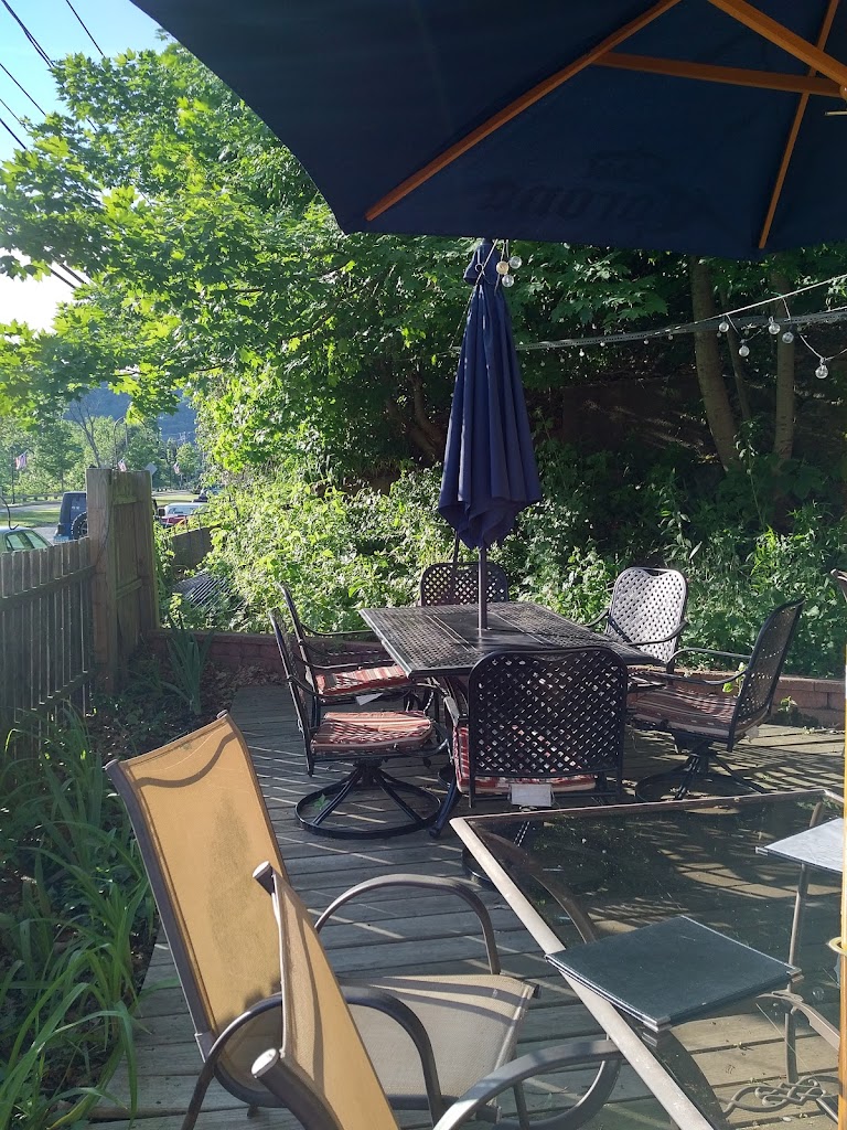 New Harvest Restaurant 06403