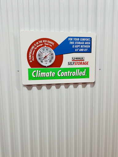 Truck Rental Agency «U-Haul Moving & Storage of Alafaya», reviews and photos, 11815 E Colonial Dr, Orlando, FL 32826, USA