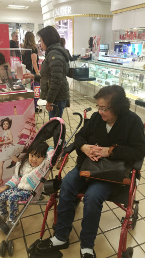 Toy Store «Disney Store», reviews and photos, 1 Sun Valley Mall, Concord, CA 94520, USA