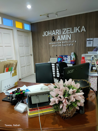 Johari, Zelika & Amin Tawau (HQ)