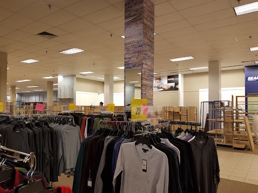 Shopping Mall «Chapel Hill Mall», reviews and photos, 2000 Brittain Rd, Akron, OH 44310, USA