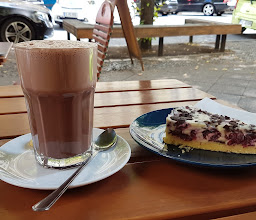 Café Frau Bäckerin photo