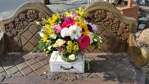 Florist «Roma Florist. free deliver purchase online. Www.romaflorist.com», reviews and photos, 11 Davis St, Oakville, CT 06779, USA