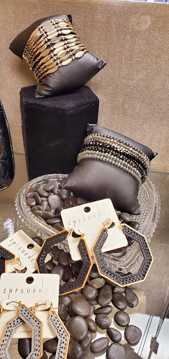 Clothing Store «Passion For Fashion», reviews and photos, 12767 Chillicothe Rd, Chesterland, OH 44026, USA