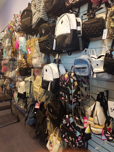 Shopping Mall «Pismo Beach Premium Outlets», reviews and photos, 333 5 Cities Dr, Pismo Beach, CA 93449, USA