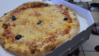 Plats et boissons du Livraison de pizzas Pizzas La Marseillaise à Marseille - n°1