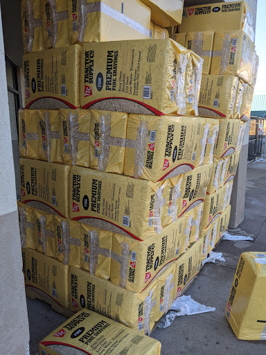 Home Improvement Store «Tractor Supply Co.», reviews and photos, 3015 S 23rd Ave, Greeley, CO 80631, USA