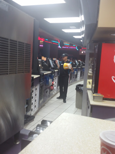 Movie Theater «Regal Cinemas Magnolia Place 16», reviews and photos, 9645 Westview Dr, Coral Springs, FL 33076, USA