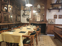 Atmosphère du Restaurant Les Ventres Jaunes à Lyon - n°2