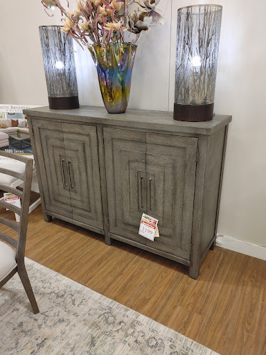 Furniture Store «Brown Squirrel Furniture», reviews and photos, 9901 Sherrill Blvd, Knoxville, TN 37932, USA