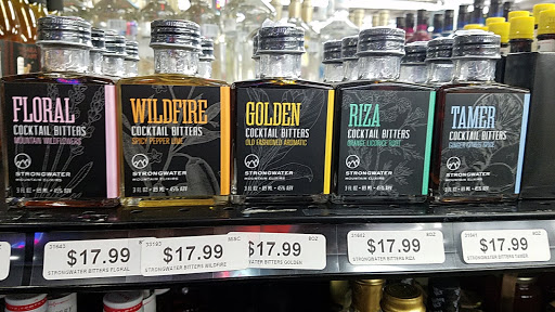 Liquor Store «Chambers Wine and Liquor», reviews and photos, 15260 E Iliff Ave, Aurora, CO 80014, USA