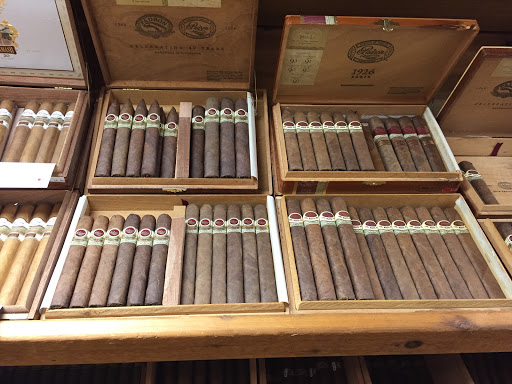 Tobacco Shop «Bulls Head Cigar», reviews and photos, 51 High Ridge Rd, Stamford, CT 06905, USA