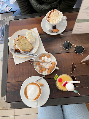 Café des fleurs à Mèze