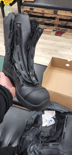 Shoe Store «Santa Rosa Shoes», reviews and photos, 2255 Cleveland Ave, Santa Rosa, CA 95403, USA