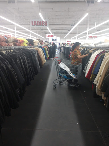 Thrift Store «Valley Thrift Store», reviews and photos, 2085 E Valley Pkwy, Escondido, CA 92027, USA