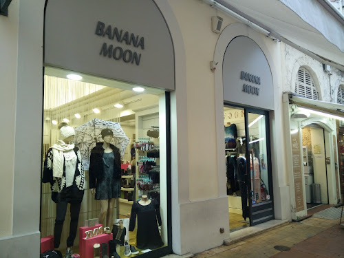 Magasin d'articles de plage Banana Moon Maillots - Boutique Menton