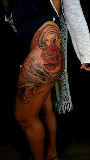 Explore initial finger tattoo ideas, creative tattoo ideas in Granite City, available at Capolavoro Tattoo Studio