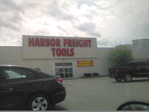 Hardware Store «Harbor Freight Tools», reviews and photos, 10101 E Washington St, Indianapolis, IN 46229, USA