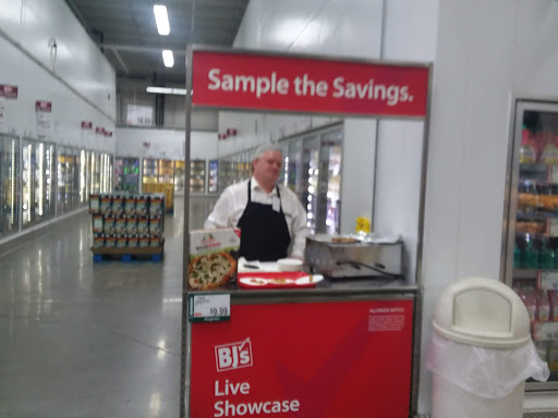 BJ’s Wholesale Club, 110 Mt Auburn Ave, Auburn, ME 04210, USA, 