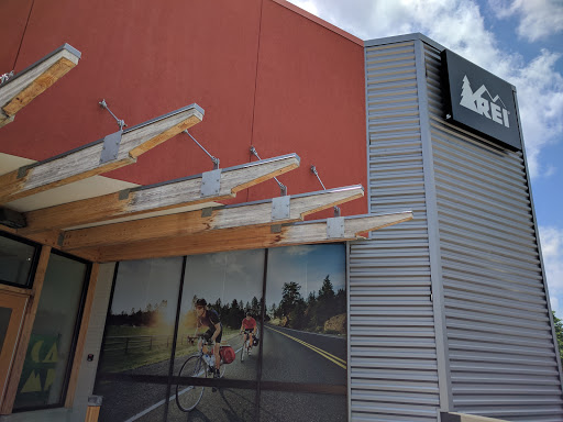 Camping Store «REI», reviews and photos, 8209 Watson St, McLean, VA 22102, USA