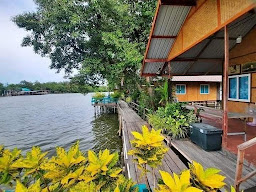ท่าจอดรถเรือนริมเลโฮมสเตย์ คลองโคน