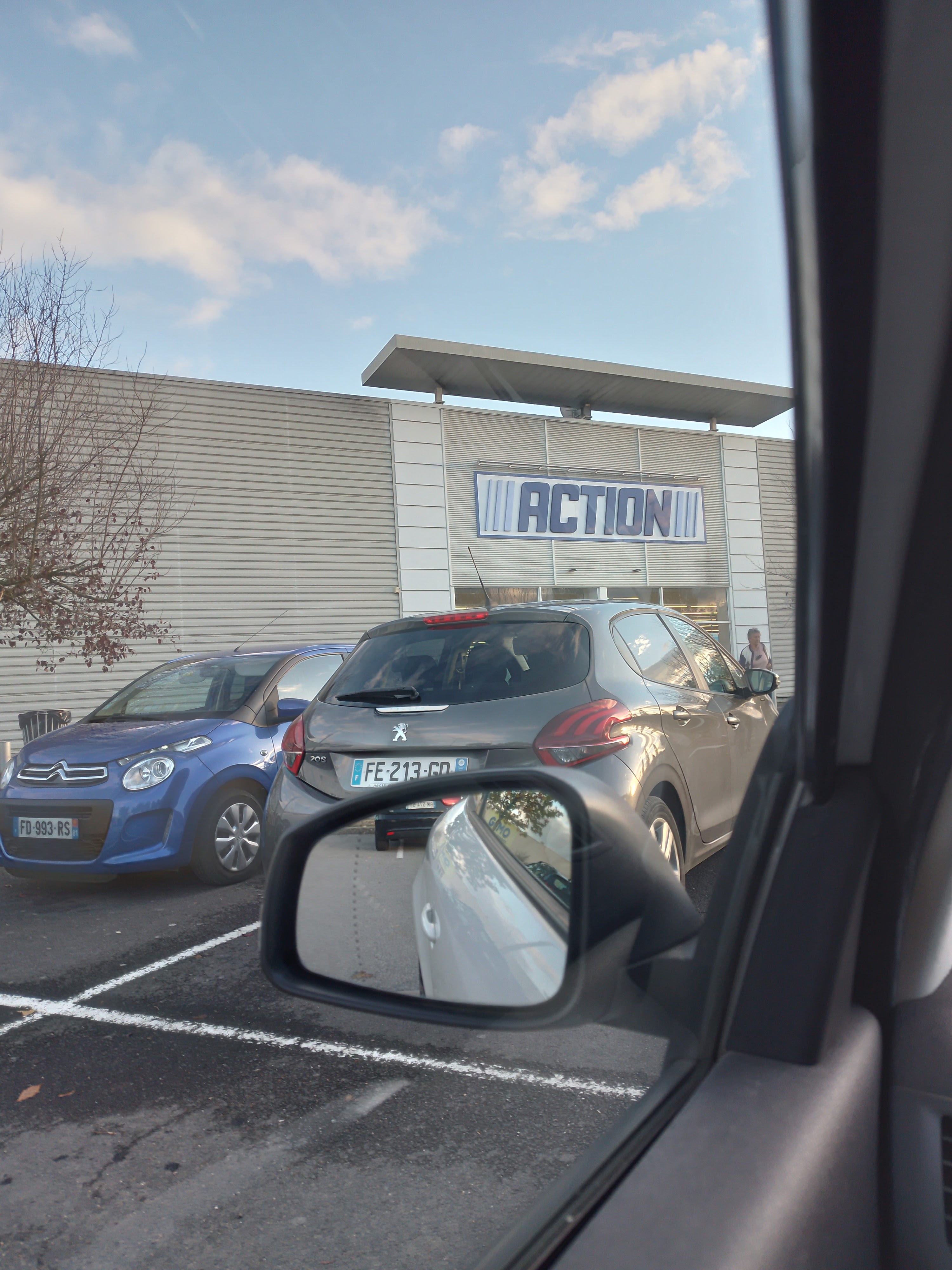 Photo n° 2 de l'avis de M... fait le 13/11/2023 à 06:57