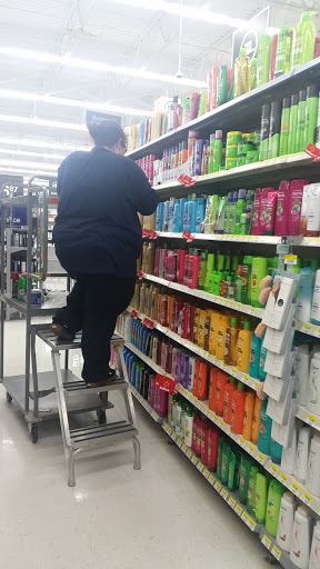 Discount Store «Walmart», reviews and photos, 209 E Ridgeville Blvd, Mt Airy, MD 21771, USA