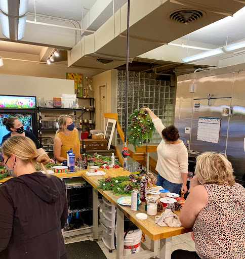 Florist «Bloomtastic Florist», reviews and photos, 2136 Arlington Ave, Columbus, OH 43221, USA